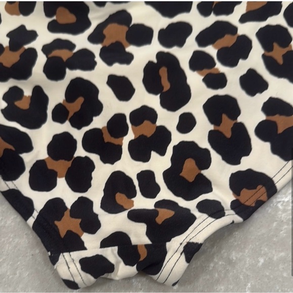 Michael Kors Leopard Print Bikini Bottom Swimsuit Size M worn once - Picture 4 of 4